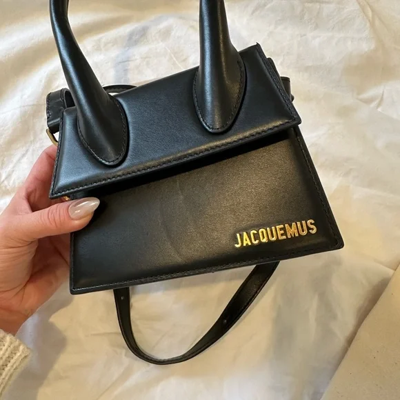 Jacquemus Black Mini Bag with Structured Design and Adjustable Strap - Picture 8 of 9